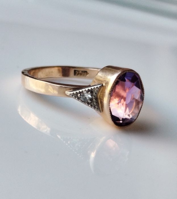 Золотое кольцо с бриллиантами СССР Золота радянська каблучка