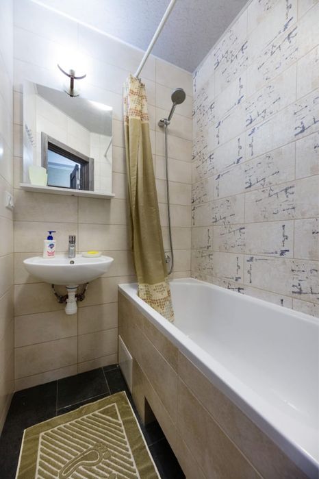 вул.Шалімова 22,Шулявка,поруч вул Донця, від вокзала 15хв