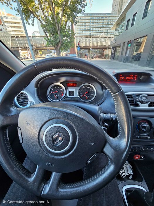 Renault Clio 1.1 Gasolina | 2012 | Pronto a Fazer Muitos Mais Quilómetros