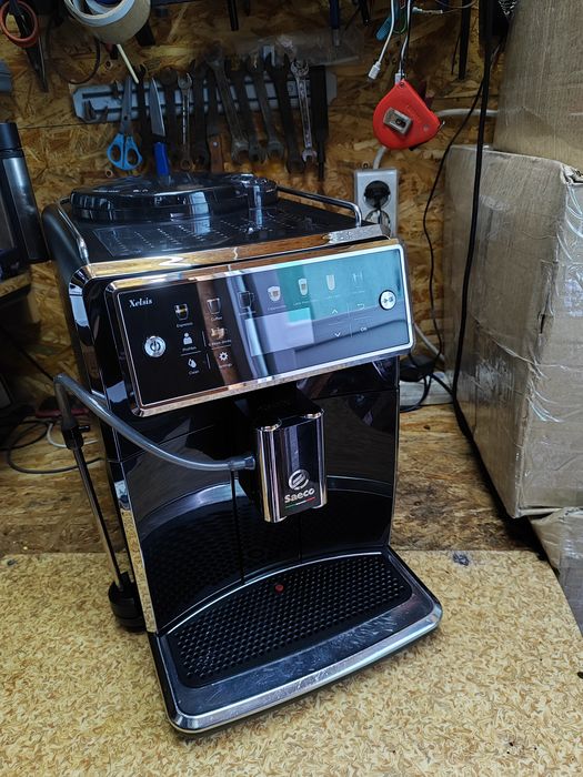 Кофемашина, кофеварка Saeco Xelsis