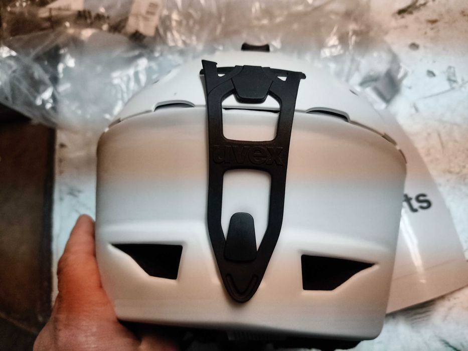 Kask narciarski Uvex