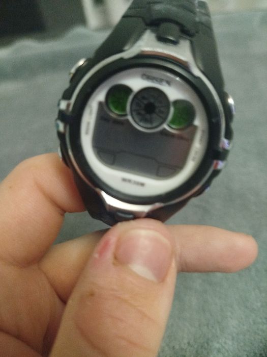 Продам дитячий годиник касіо