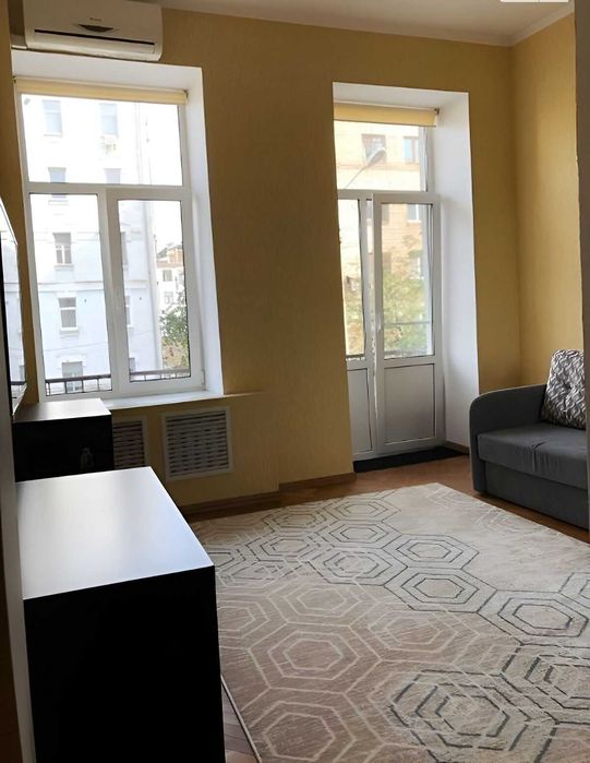 Оренда 1-к квартири на Подолі, вул. Андріївська