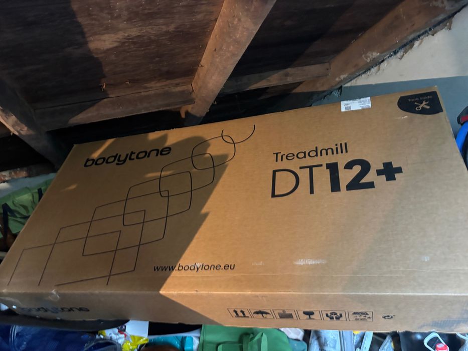 Electric treadmill474317495793756161