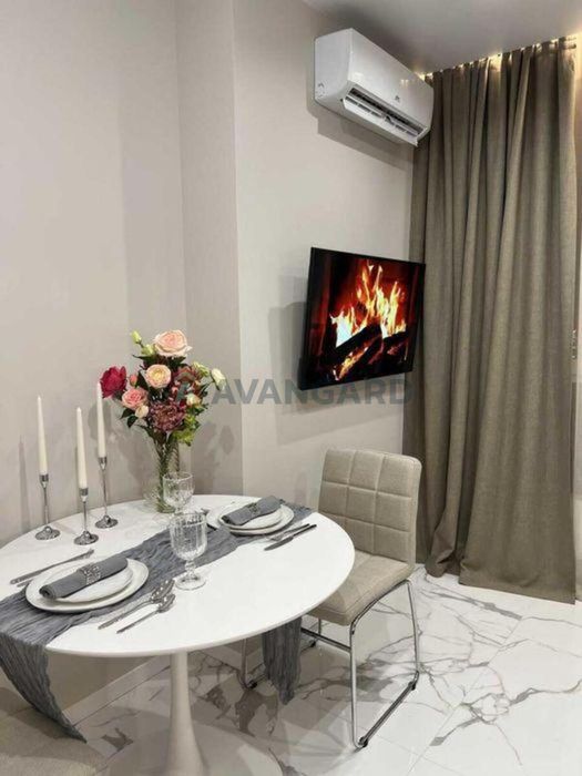 Стильна 1-км квартира з дизайнерським ремонтом у ЖК «Лебединий»