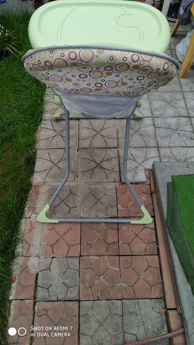 Столик для питания.