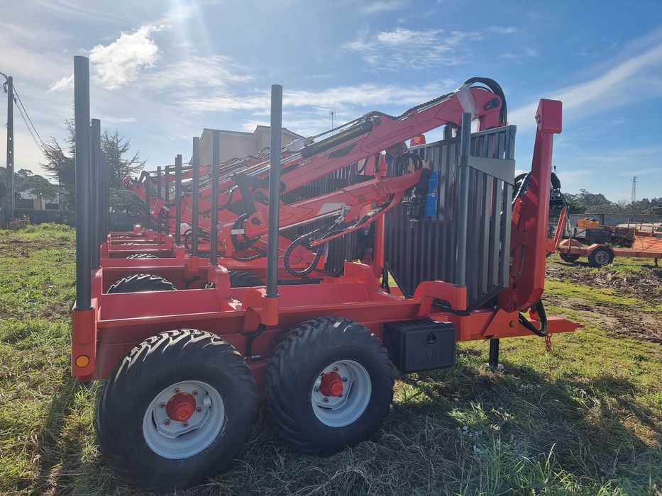 Reboque florestal 8000 kg com grua florestal 5 mt , NOVO