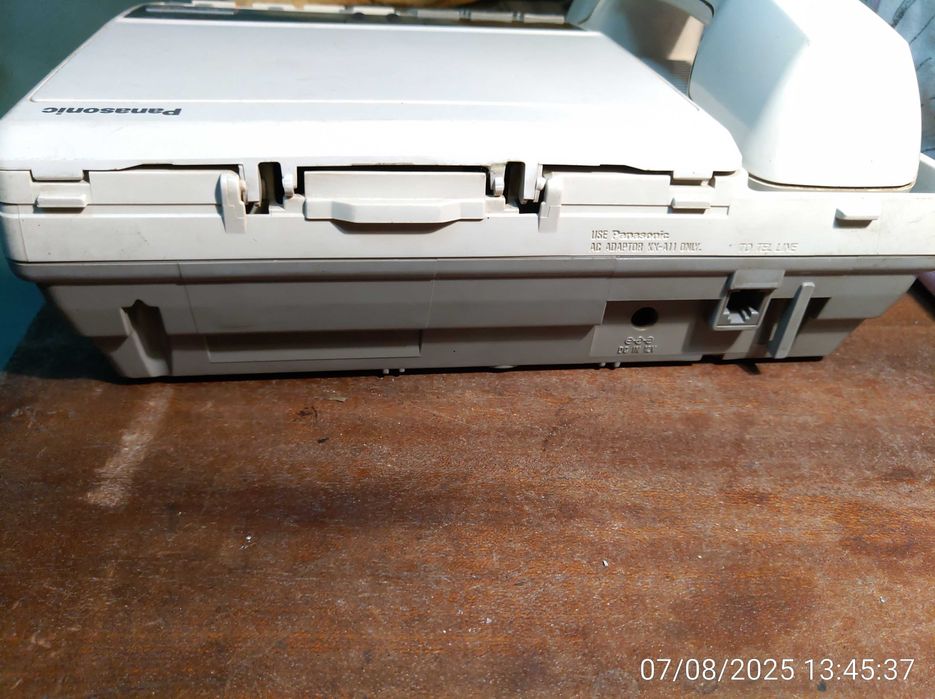 Телефон  Panasonic KX-T2470 Телефон з автовідповідачем Японія.