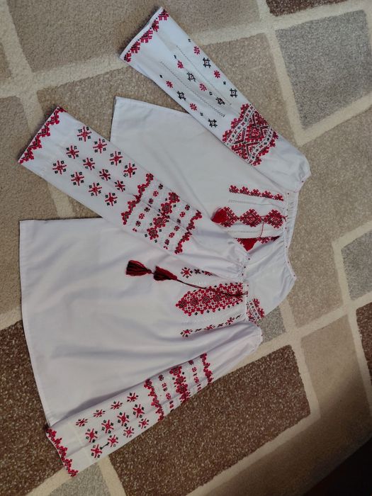 Вишиванка для дівчинки