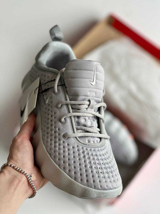 Чоловічі кросівки Nike Mind 002 "Light Smoke Grey" Розміри 40-45