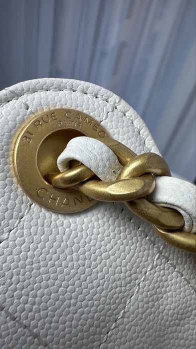 Сумка chanel hobo белого цвета