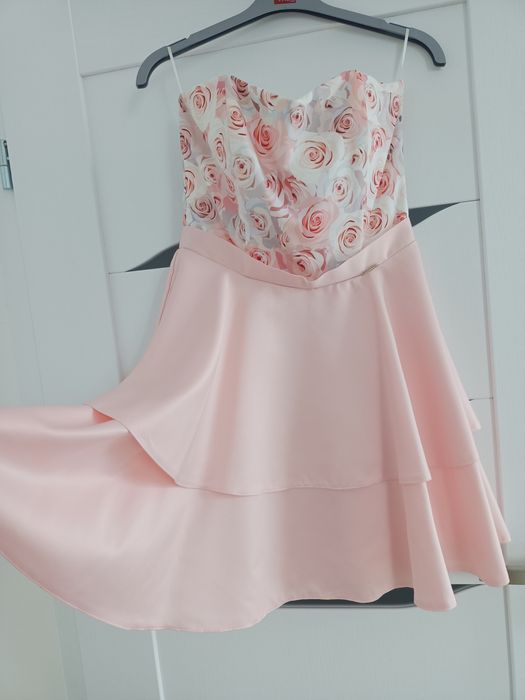 Sukienka gorsetowa