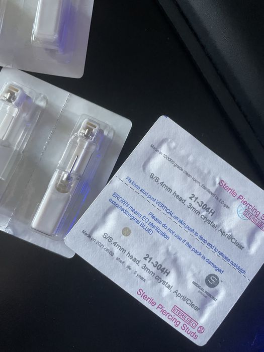 Система для проколювання вух , одноразовий стерильний пістолет