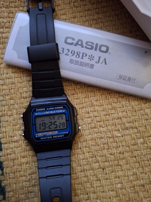 Годинник Casio F-105W