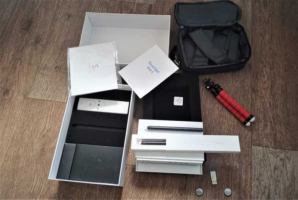 Інтерактивний Портативний проектор Touchjet S1 з набором аксесуарів