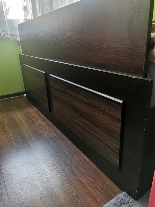 Łóżko, szafa, komoda i 2 szafki nocne
