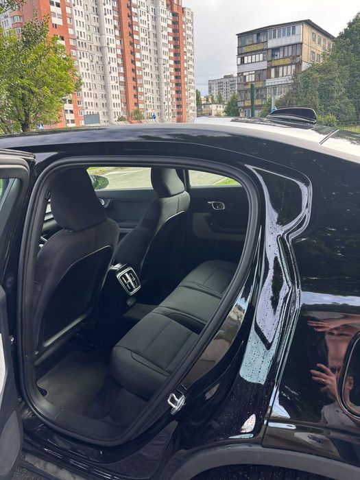 Продам авто Polestar 2