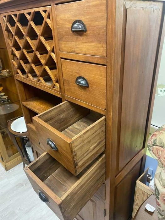 Witryna drewniana tekowa lite drewno kolonialna na wino FV DOWÓZ