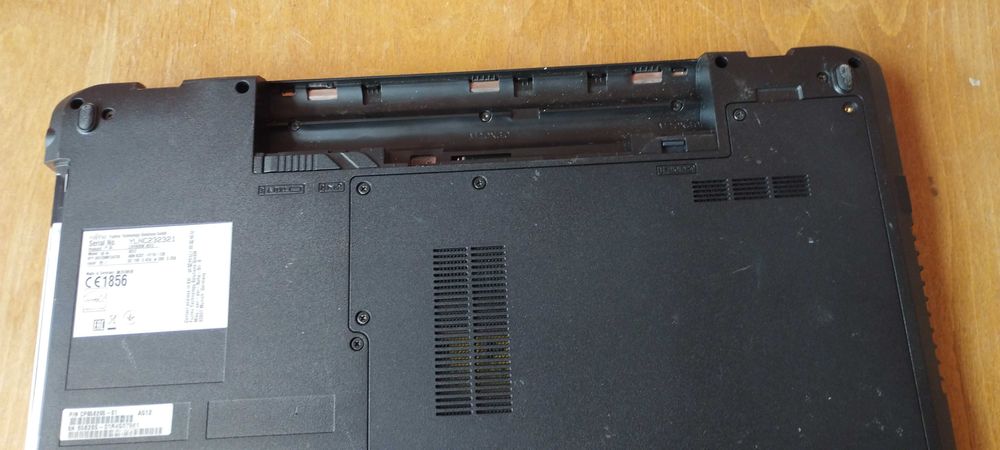 Ноутбук Fujitsu LifeBook a 512 на відновлення або на запчастини