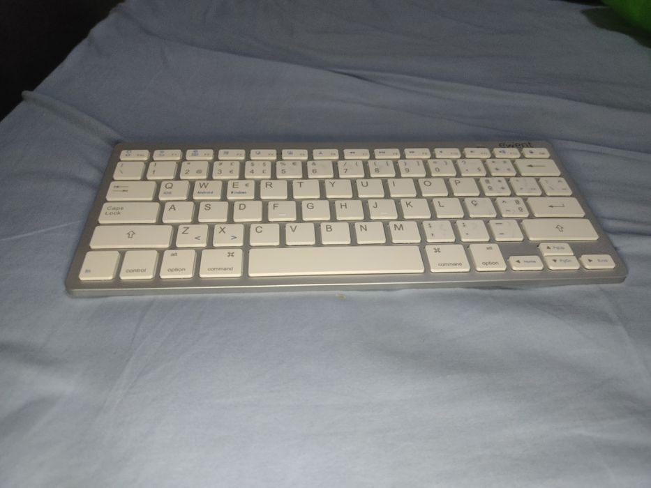 Bluetooth Keyboard64584924348545123