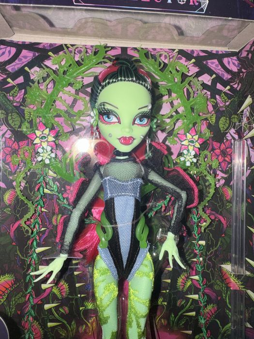 Lalka Venus McFlytrap Skullector