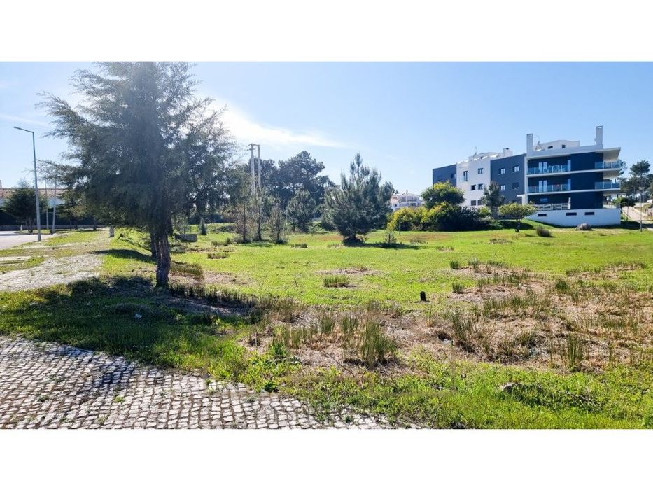 Terreno Urbano na Quinta da Várzea - Sesimbra — Castelo (Sesimbra), Setúbal
