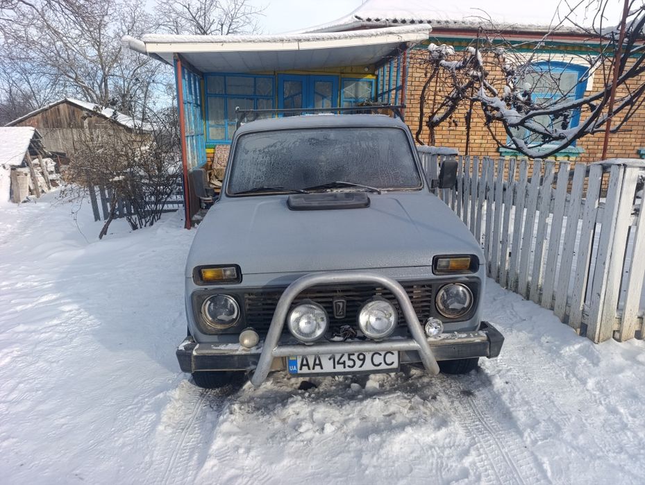 Продам ниву 2121