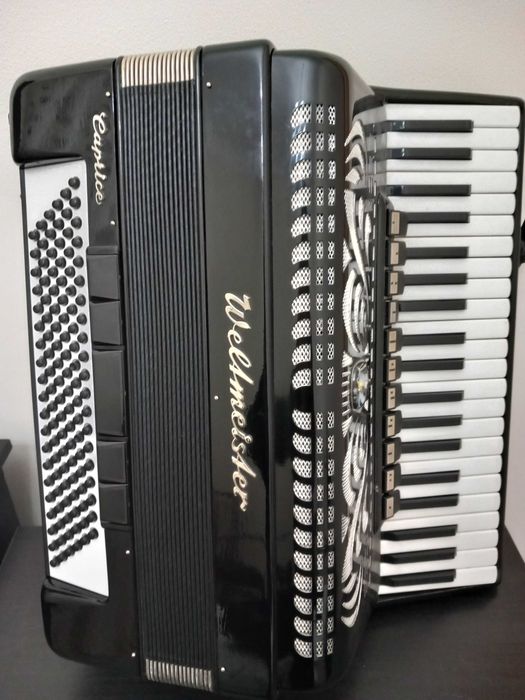 Acordeão Weltmeister Caprice