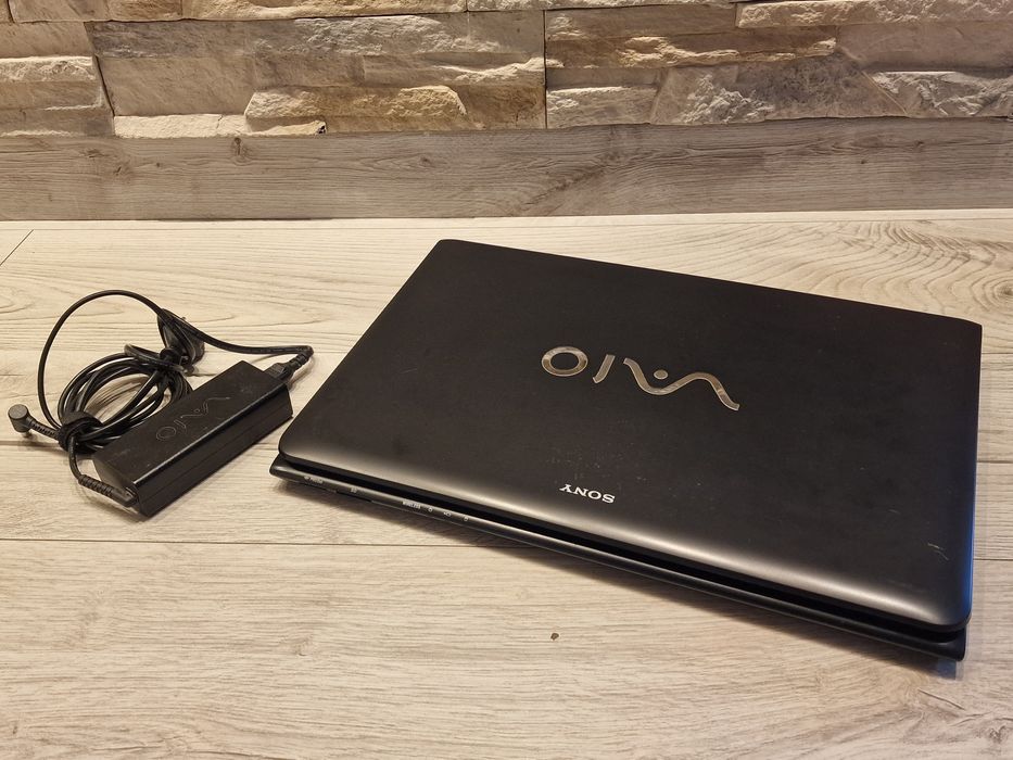 Laptop Sony VAIO model SVE171A11M
