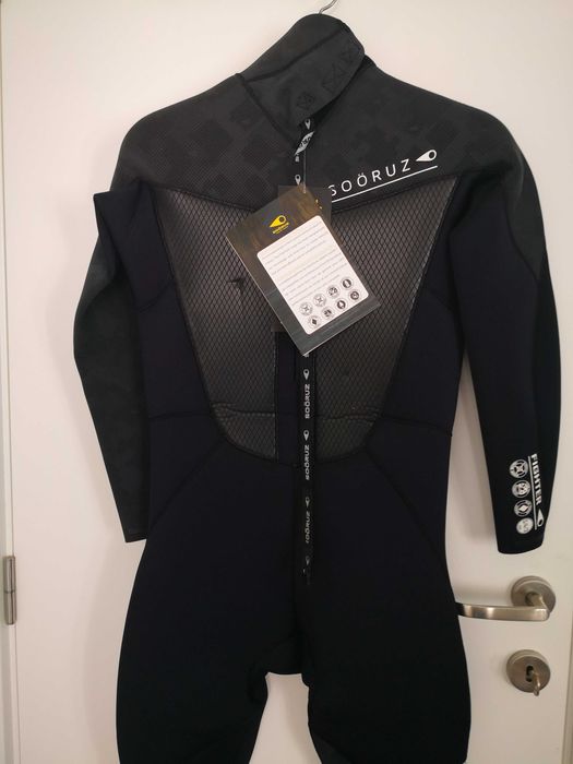 Fato de Surf SOÖRUZ FIGHTER Fullsuit Men 5/4/3 BZ NOVO