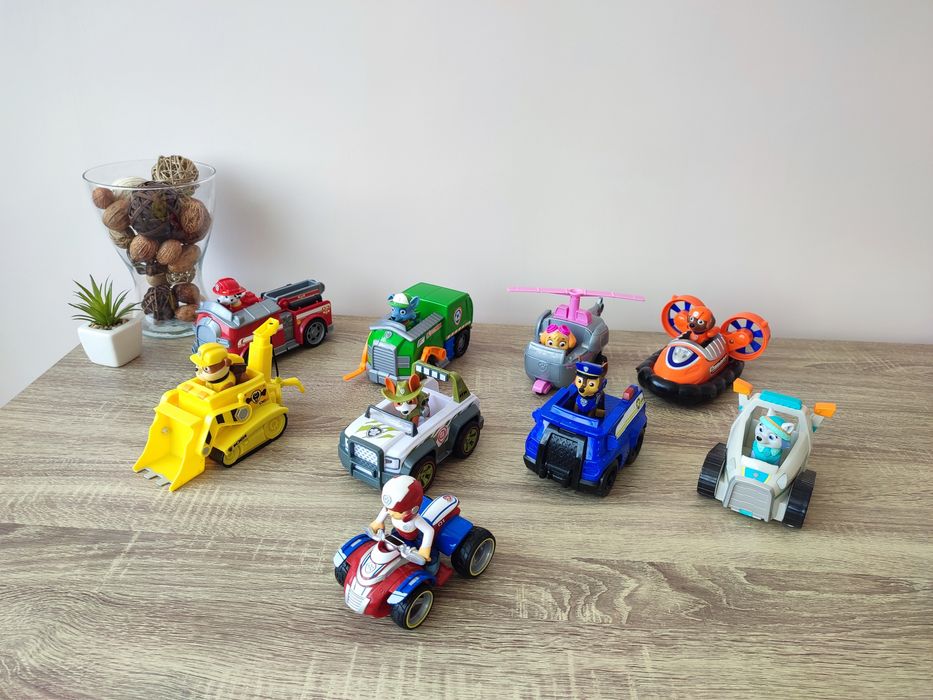 Щенячий патруль машинки героїв з щенятами