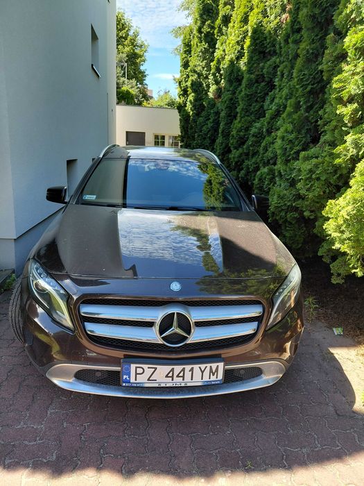 Syndyk sprzeda samochód Mercedes-Benz GLA 250