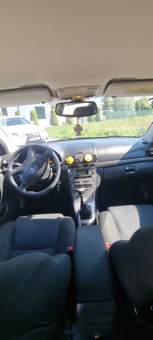 Toyota avensis  t25