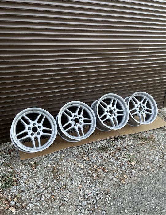 Оригінальні диски R18 BMW 37 стиль