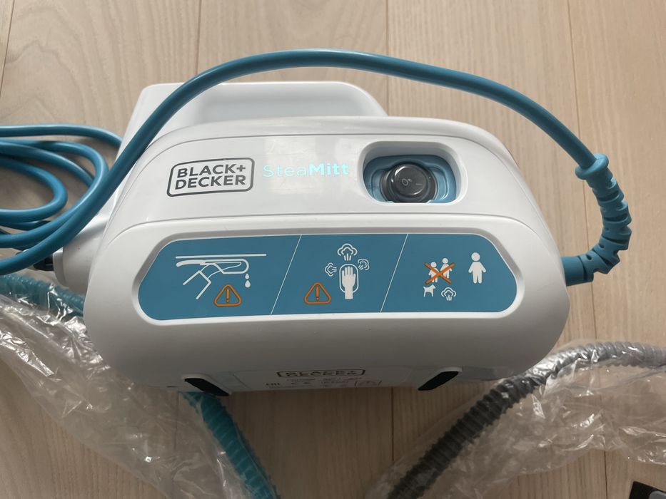 Пароочисник Black&Decker SteaMitt