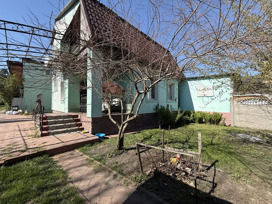Оренда будинку в Бучі | Просторий будинок 140 м² з ділянкою та зоною відпочинку
