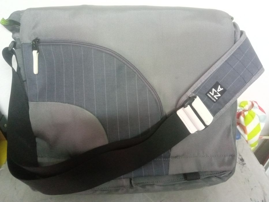 Bolsa Tiracolo grande como nova