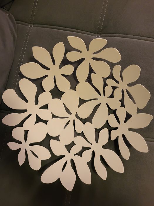 Patera Ikea na owoce.  Biała