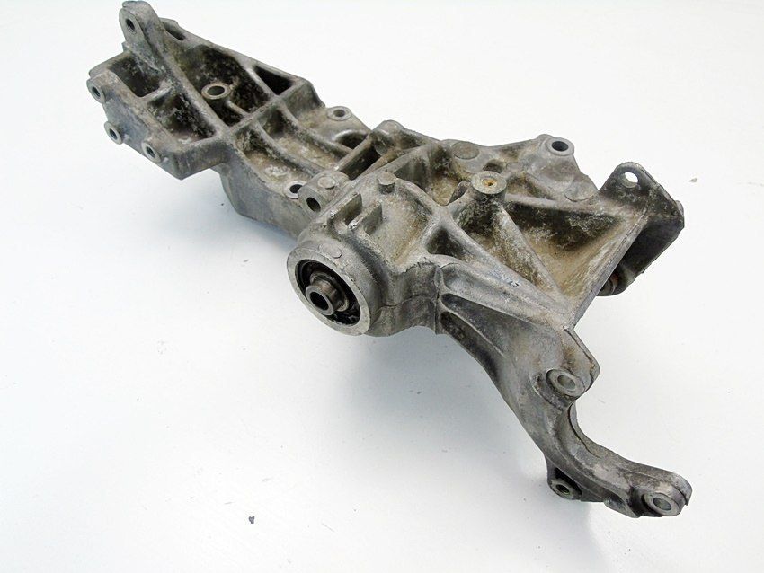 Łapa Wspornik Silnika 1.8 20V Passat B5 Audi A4 B5 A6 C4 058145523B
