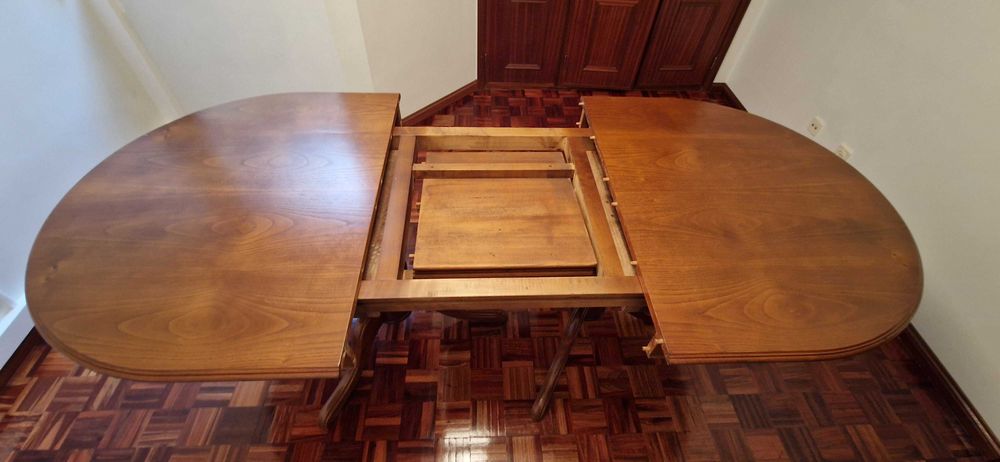 Mesa pés de galo