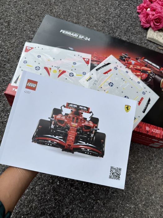 LEGO Ferrari SF-24