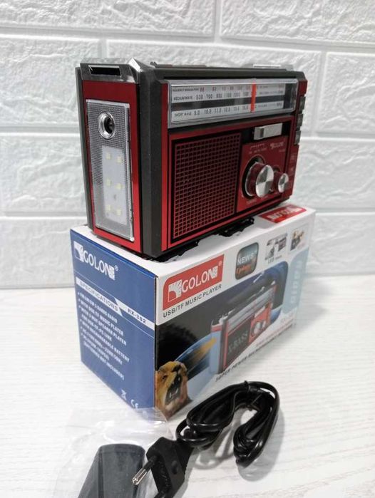 Радіо на акумуляторі з флешкою радіоприймач ліхтарик