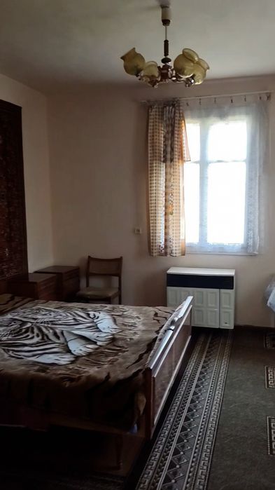 Продаж господарства в Карпатах с. Стопчатів цегляний будинок 138 м2 літня кухня господарські приміщення 107 сот. землі є газ БЕЗ КОМІСІЇ