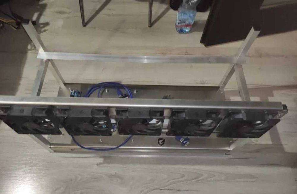 2x Obudowa do koparki kryptowalut aluminium na 8gpu