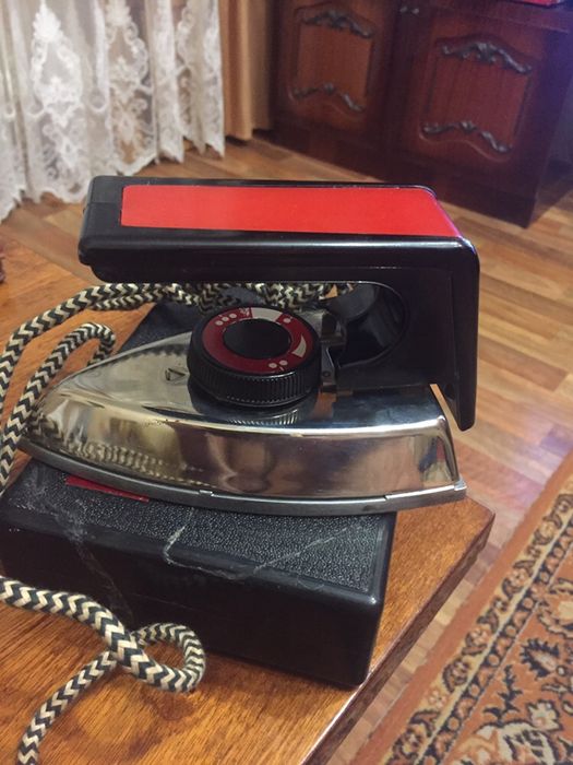 Продам утюг