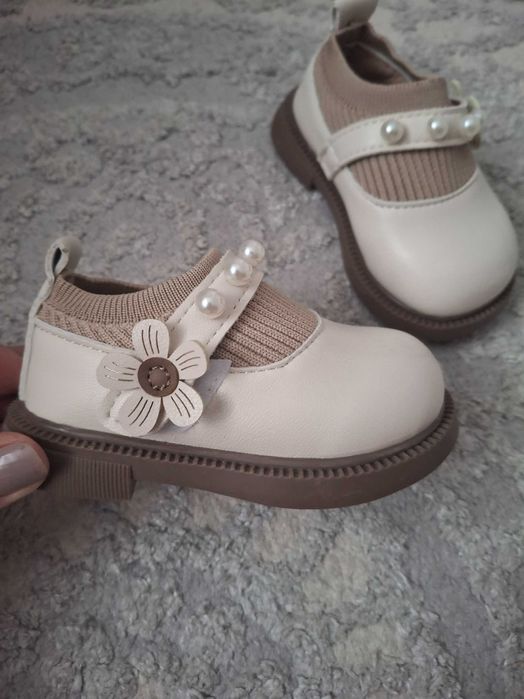 Туфлі для дівчинки