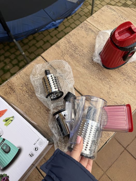 Торга нет, пересылаем. Все детали есть. Олх тоже пересылаем.