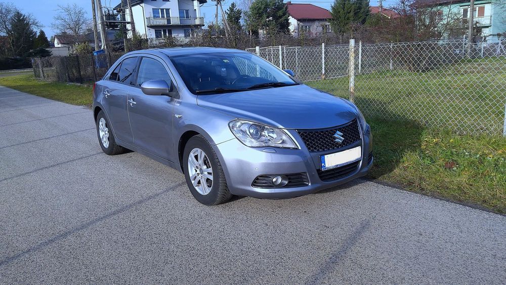 Suzuki Kizashi 2.4 Ben. 4x4. 101tys. Automat
