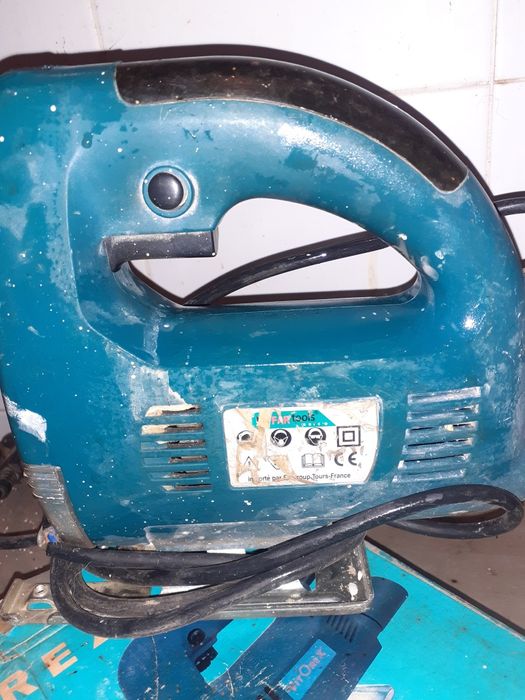 Serra de recortes tic tic