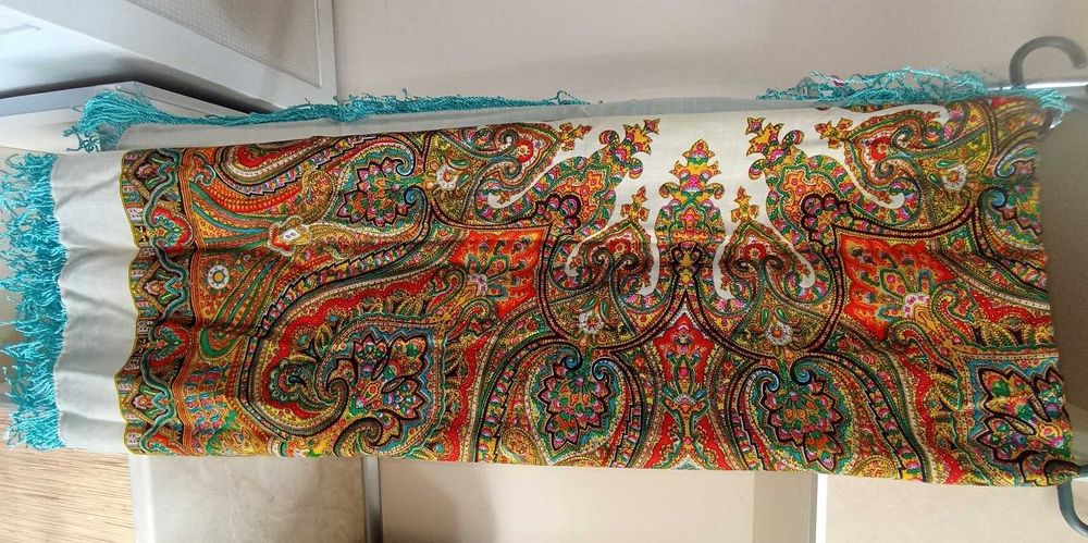 Продам шаль (хустка) Тонка вовна. Виробництво Японія